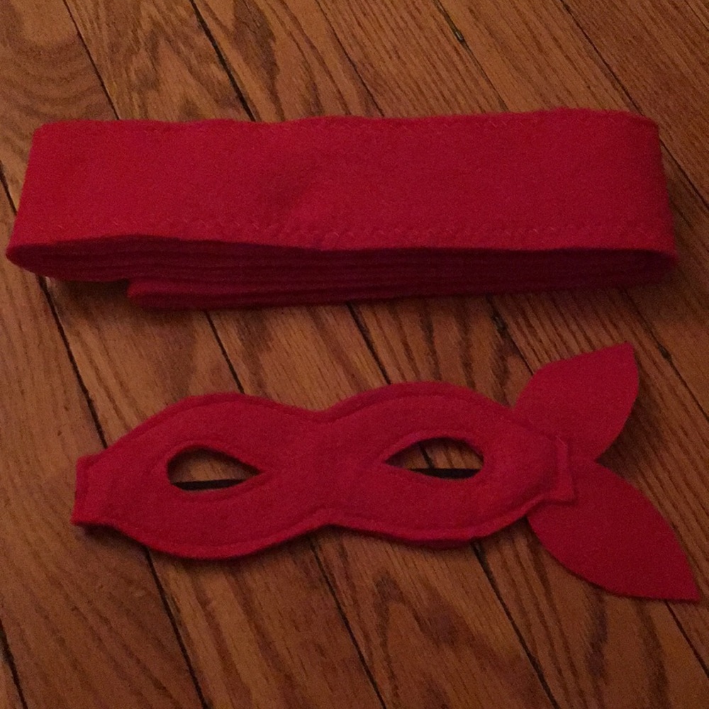 Ninja Turtles eye mask and belt